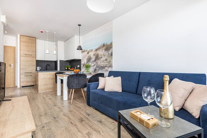 Seaside Apartamenty com managed Airbnb listing 1