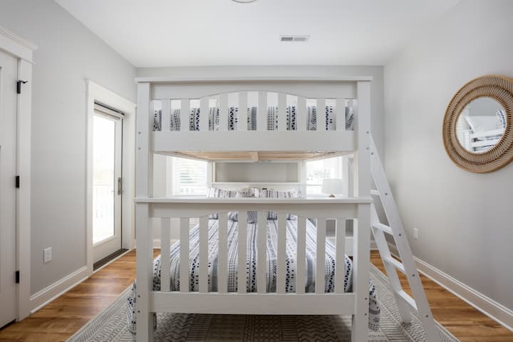 เตียงสองชั้น (ชั้น 2)