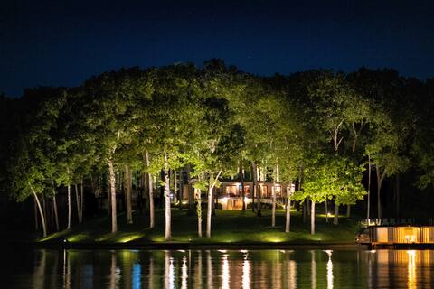 Boutique Lake-Side Home with Magical Views