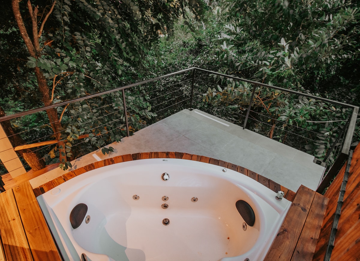 Jacuzzi view at Casa Natu Ilhabela Bonete Studio with Jacuzzi in Ilhabela