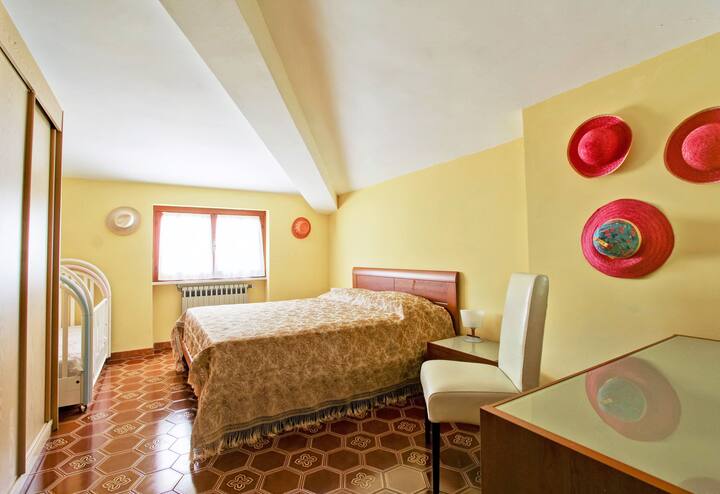 საძინებელი 1