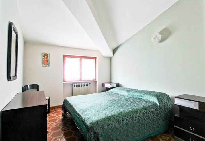 საძინებელი 2