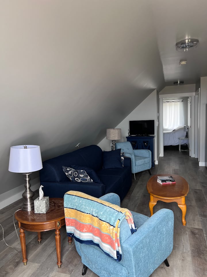 Lizzi's  Look-off - Modern Loft With Oceanview - Cape Breton Island