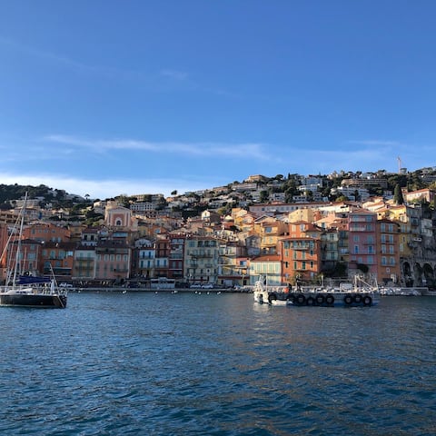 Beautiful 2-pieces
sea view private parking in residence