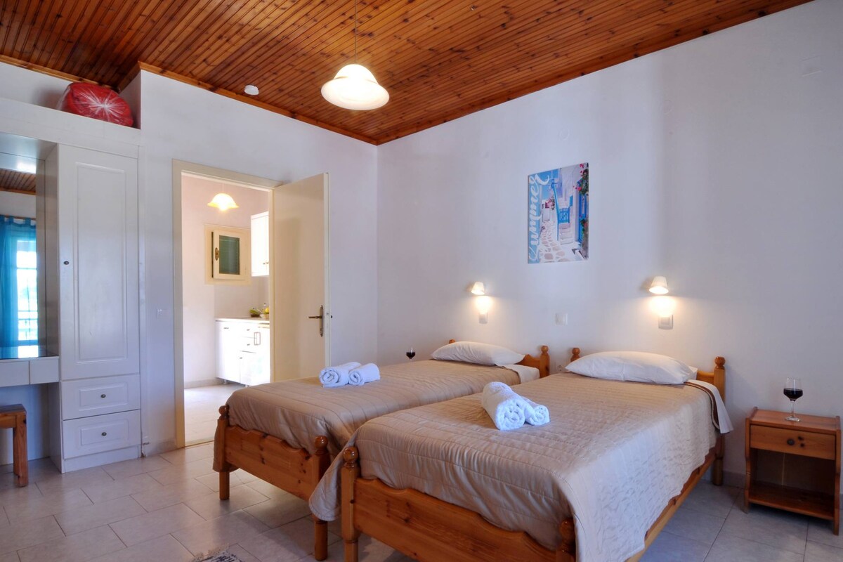 Makris Apartment 13 Arillas Corfu Bedroom