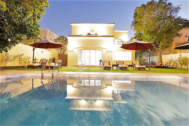 Dubai Marina Jumeirah Park Villa 6 Bdr Private Pool 3 Km Near Beach! - ドバイ