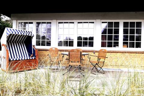 Bungalow with terrace on the North Sea island of Amrum