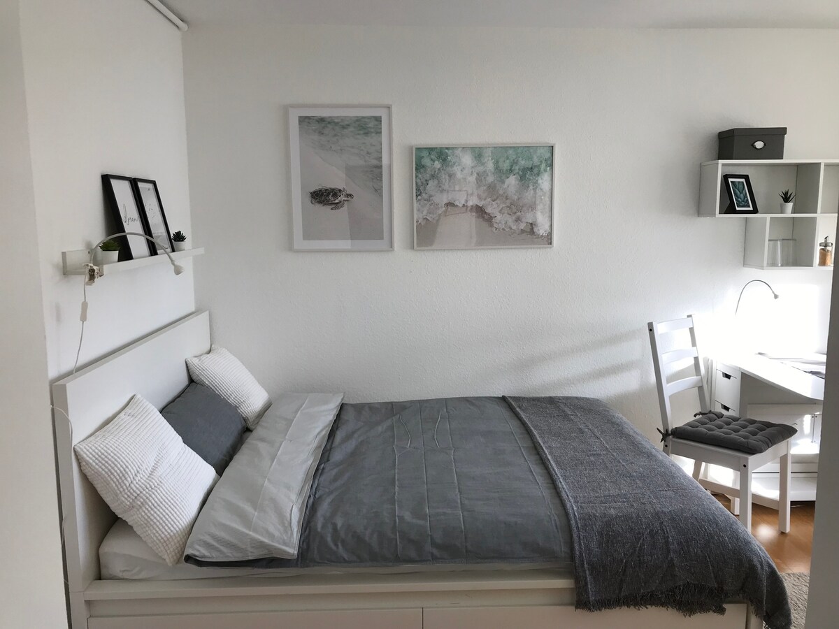 Annuncio Airbnb popolare: Quiet 1-room apartment with kitchenette & bathroom a Lörrach
