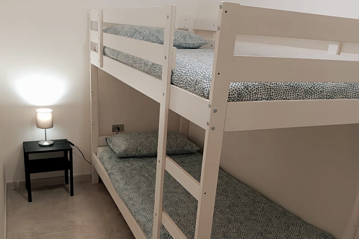 Спална соба со кревет на спрат