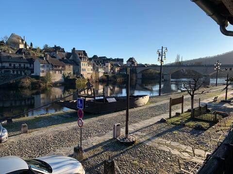 Stone house on the Quais de la Dordogne