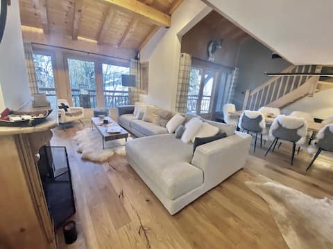 Top Airbnb: Megève, apart 8 people / 127m2, big living room à Megève