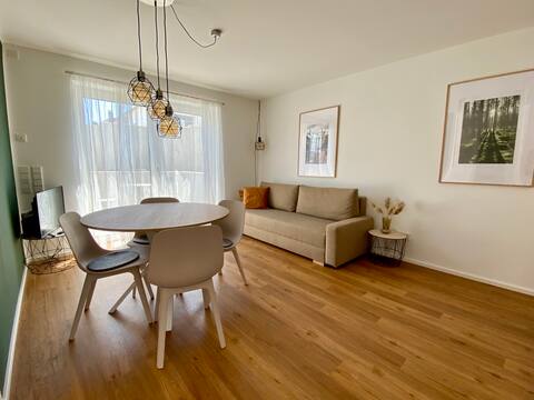 Apartment in the meantime with private parking