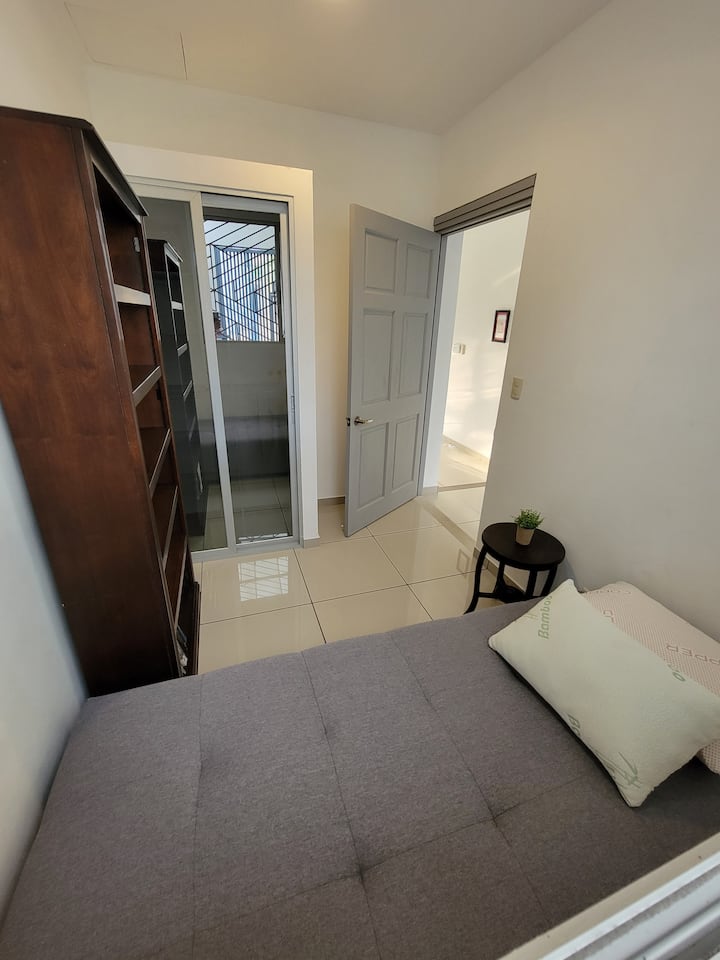 საძინებელი 1