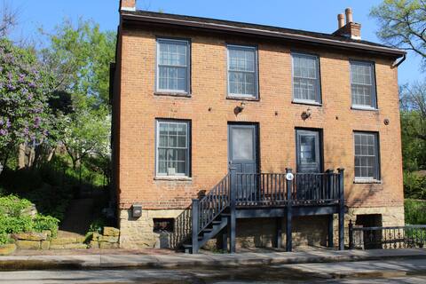 Historic townhouse in the heart of Mineral Point