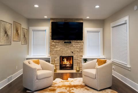 Chic Modern Luxury in the Heart of Vehicle City 2