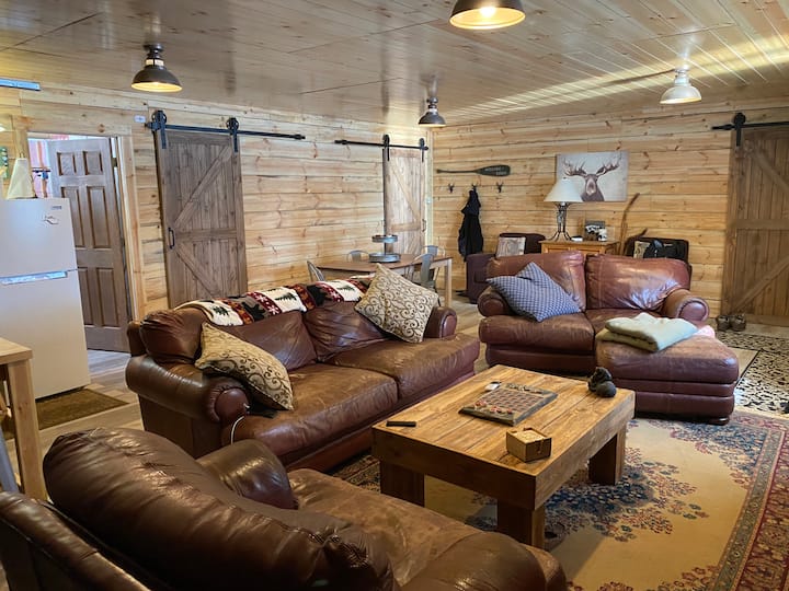 The Gabin. Part Garage, Part Cabin. All Good. - Minnesota