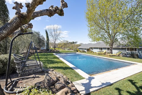 Modern Farmhouse with Pool, Hot Tub & Views!