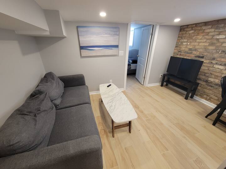 Bloor&Christie New Lower Level 1BR/1BA, Laundry. Apartments for Rent