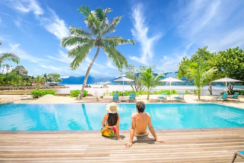 Pineapple Beach; Beachfront One Bedroom Apartments