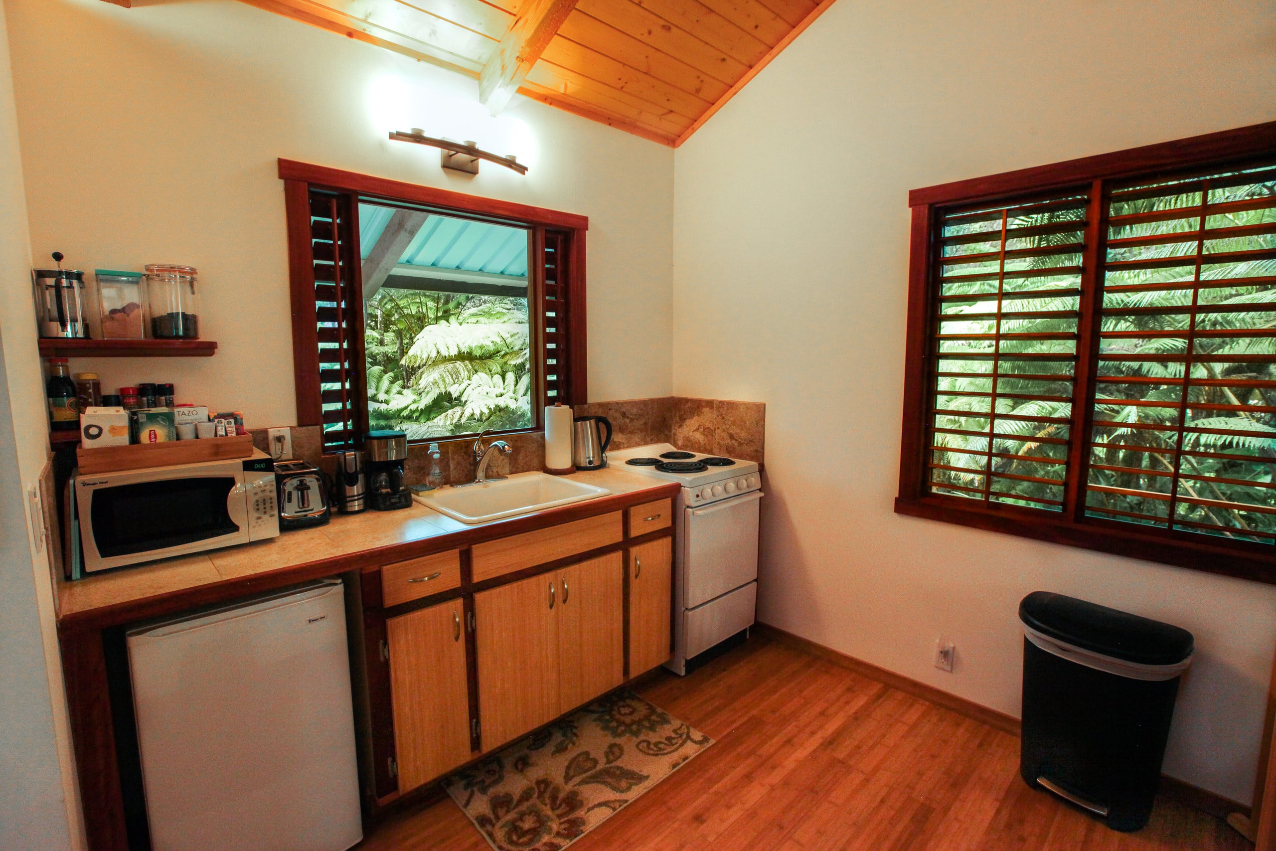 Cabin in Volcano · ★4.88 · 1 bedroom · 1 bed · 1 bath - Image 6