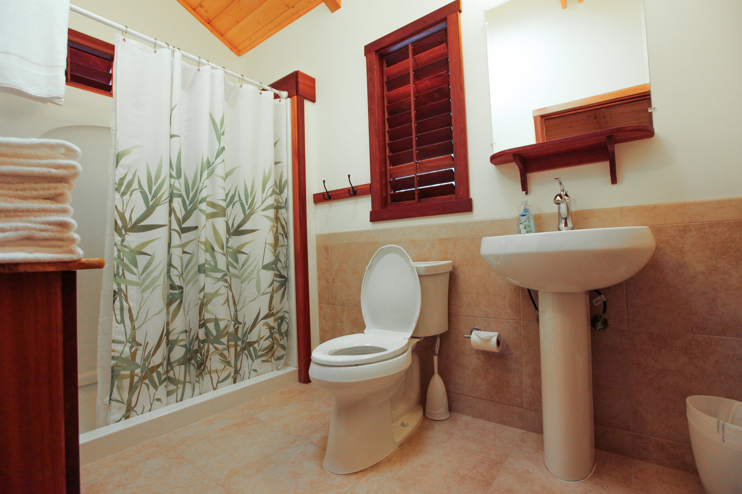 Cabin in Volcano · ★4.88 · 1 bedroom · 1 bed · 1 bath - Image 11