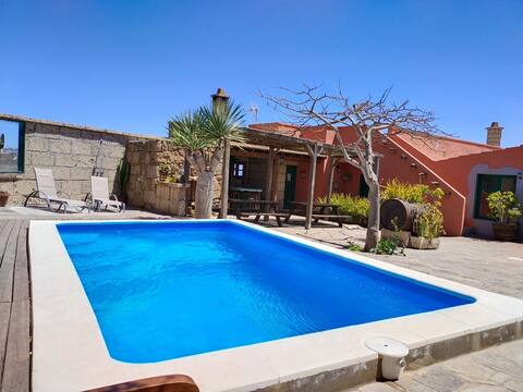 Rural complex with swimming pool