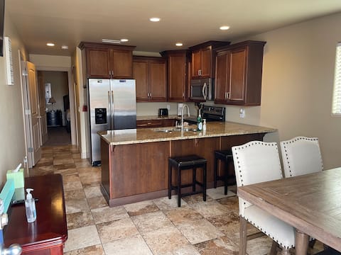 Wonderful 2 bedroom, close to adventure.