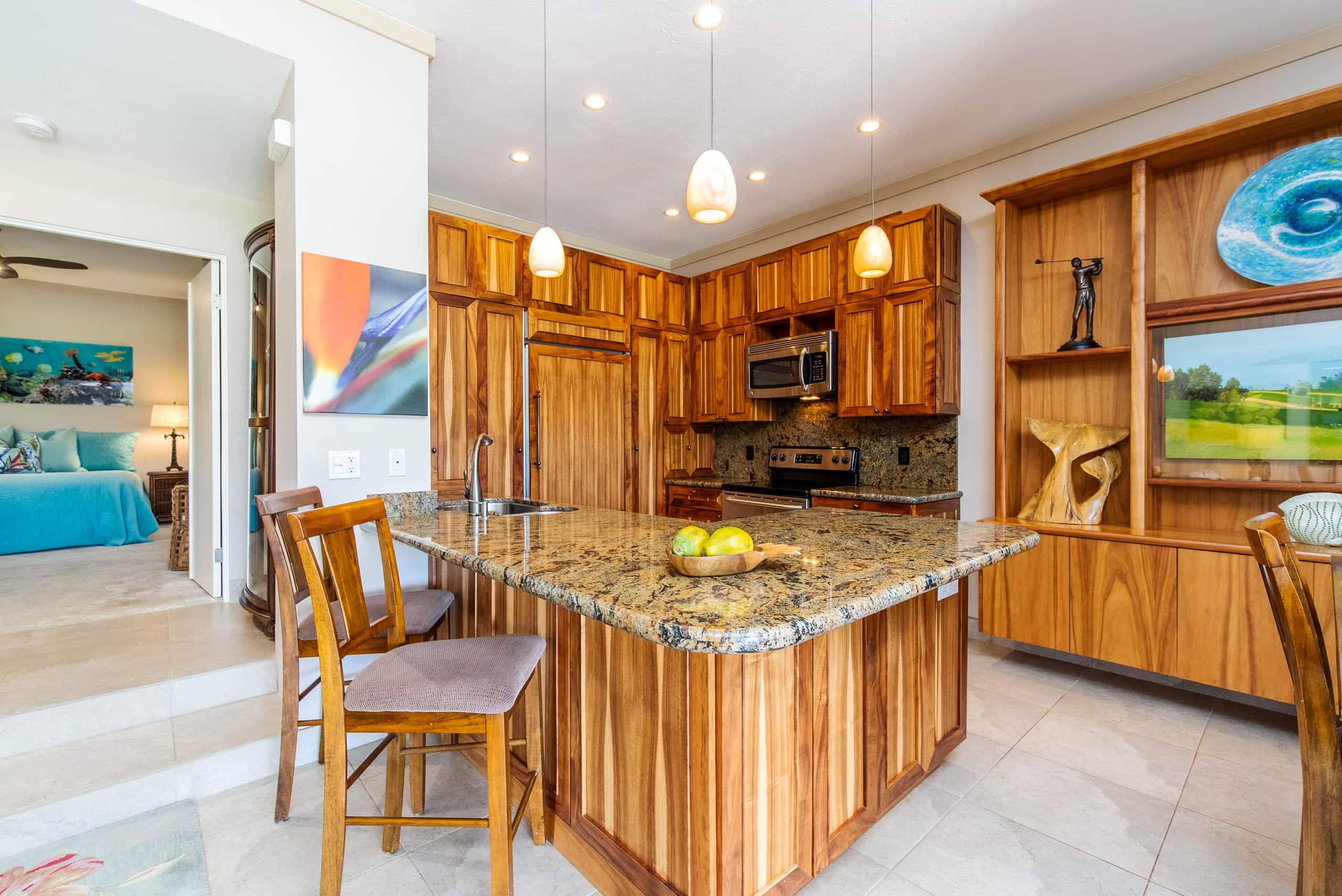 Condo in Lahaina · ★4.89 · 2 bedrooms · 3 beds · 2 baths - Image 5