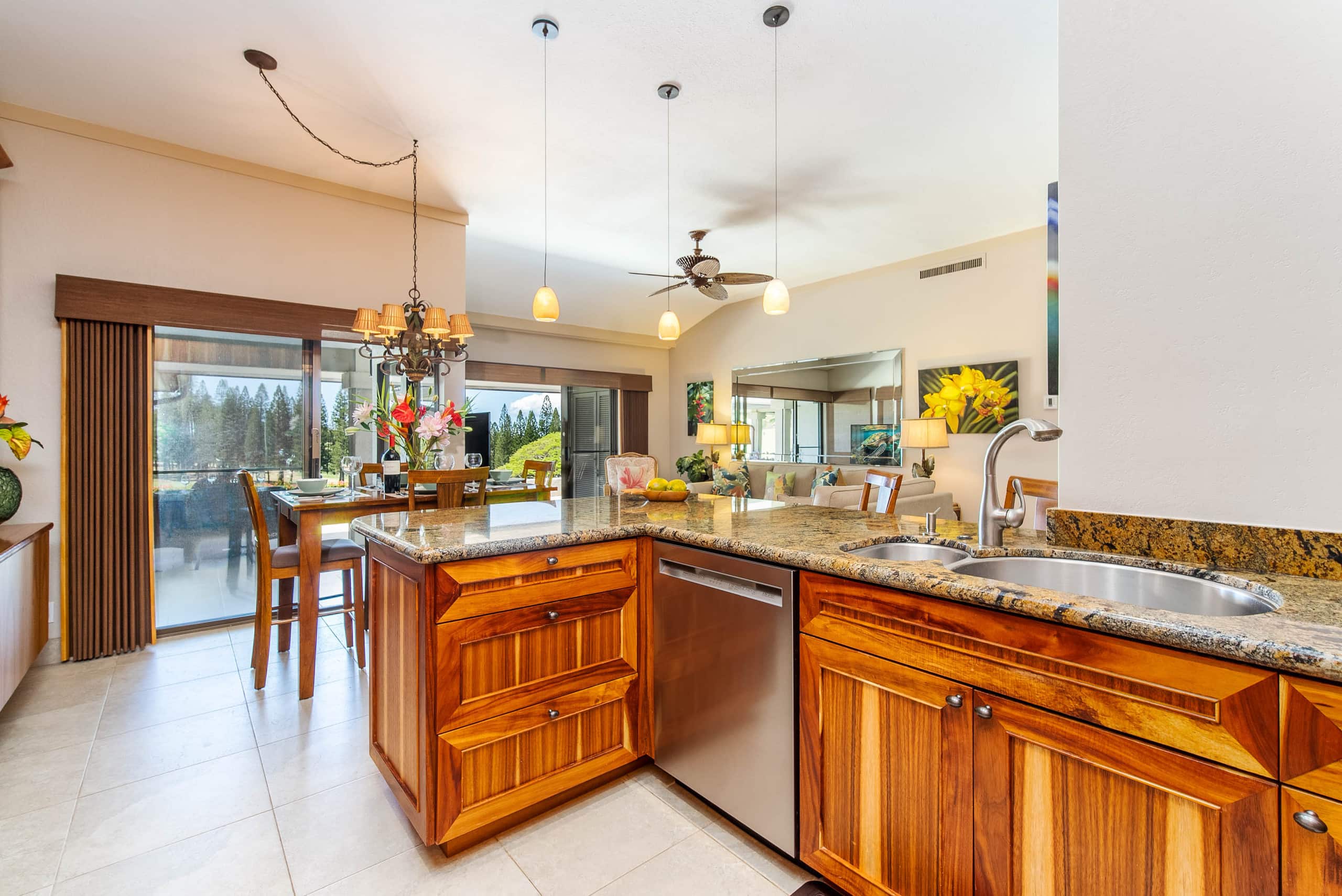 Condo in Lahaina · ★4.89 · 2 bedrooms · 3 beds · 2 baths - Image 7