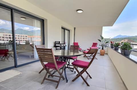Cozy apartment with beautiful terrace in Folelli