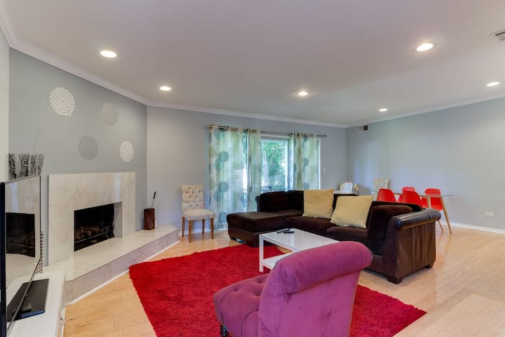Woodland Hills Charmer - Los Angeles, CA