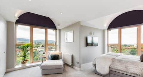 Luxury 2 Bed Penthouse Apartment in Dundrum