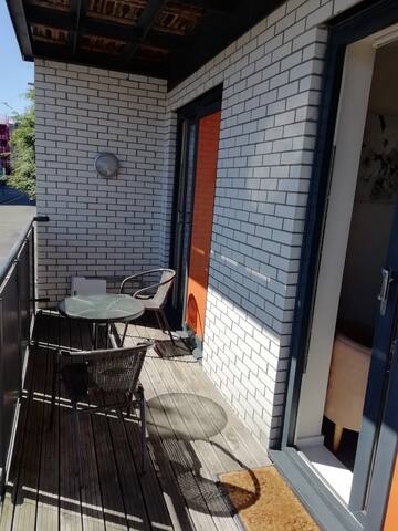 Lovely 2 bed apartment close to city centre.