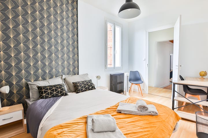 - Chumba cha kulala cha 1
- Ofisi 
- Rafu ya kuhifadhia