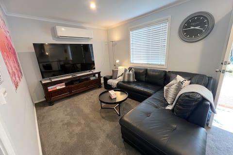 Top performing Airbnb: Alpine Stays - Snowgum Cottage - 2 BR - 3 beds in Jindabyne
