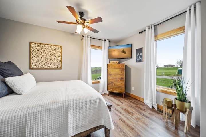 Spálňa s manželskou posteľou