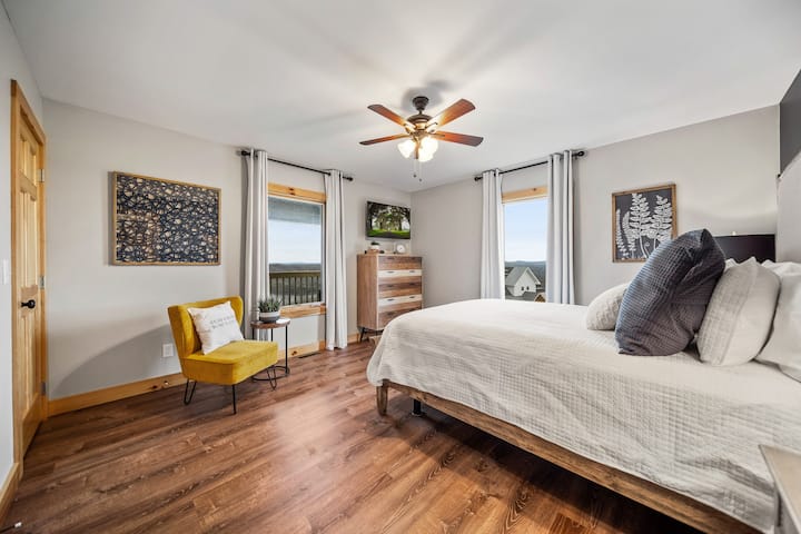 Spálňa s manželskou posteľou 1 a šatníkom