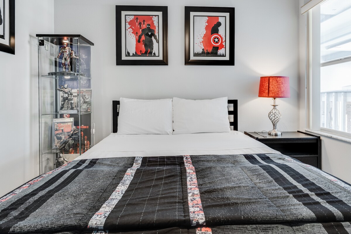 For any Marvel fan this room would be a treat, but if you are an Iron Man fan... this is a Treasure Find!