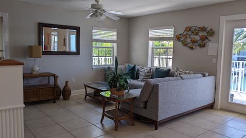 Top performing Airbnb: Dock, Beach Club, Ocean & Gulf Access, Tennis in Florida Keys