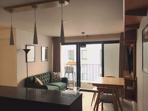 Cozy brand new 2BR in Barranco. w/Parking. Quiet.