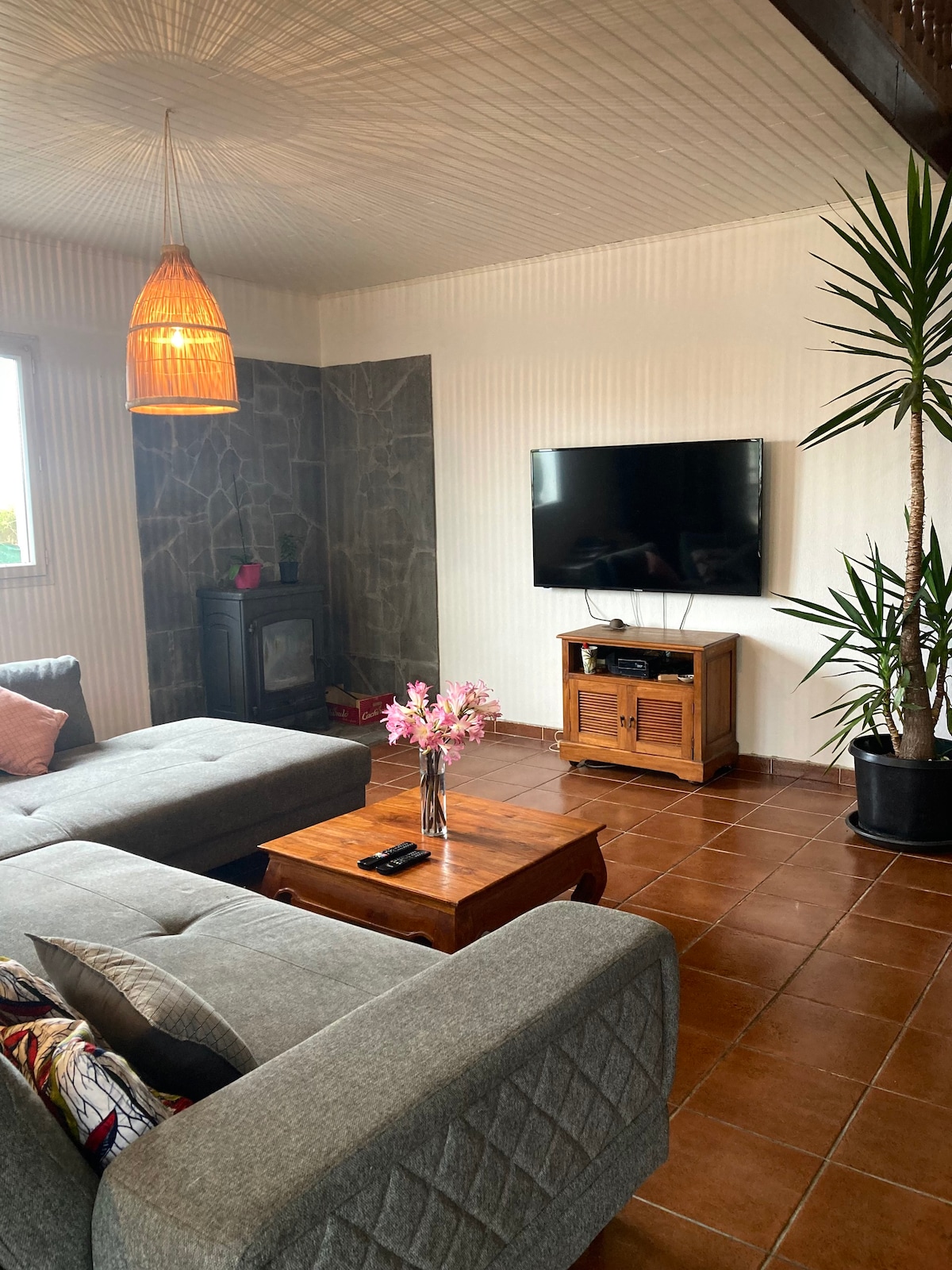 Le Tampon : locations de vacances et logements - Saint-Pierre, Réunion |  Airbnb