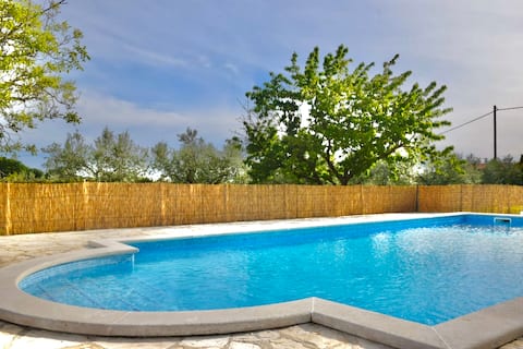 Top performing Airbnb: Sanja apartments Novigrad - Dorotea 3 in Bužinija