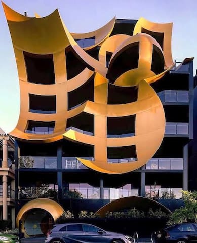 Terrace apartment 2min to Albert Park Lake