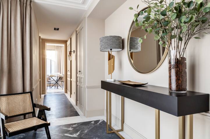 Luxury Two-Bedroom Penthouse with Terrace gallery image 4