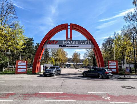 Bright and comfortable unit across from Messe Wels