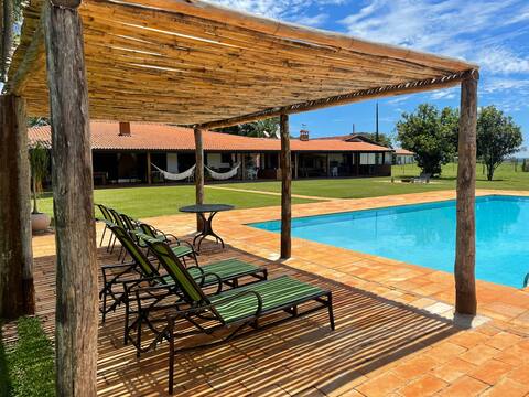 Casa de fazenda, a tranquilidade que você precisa.