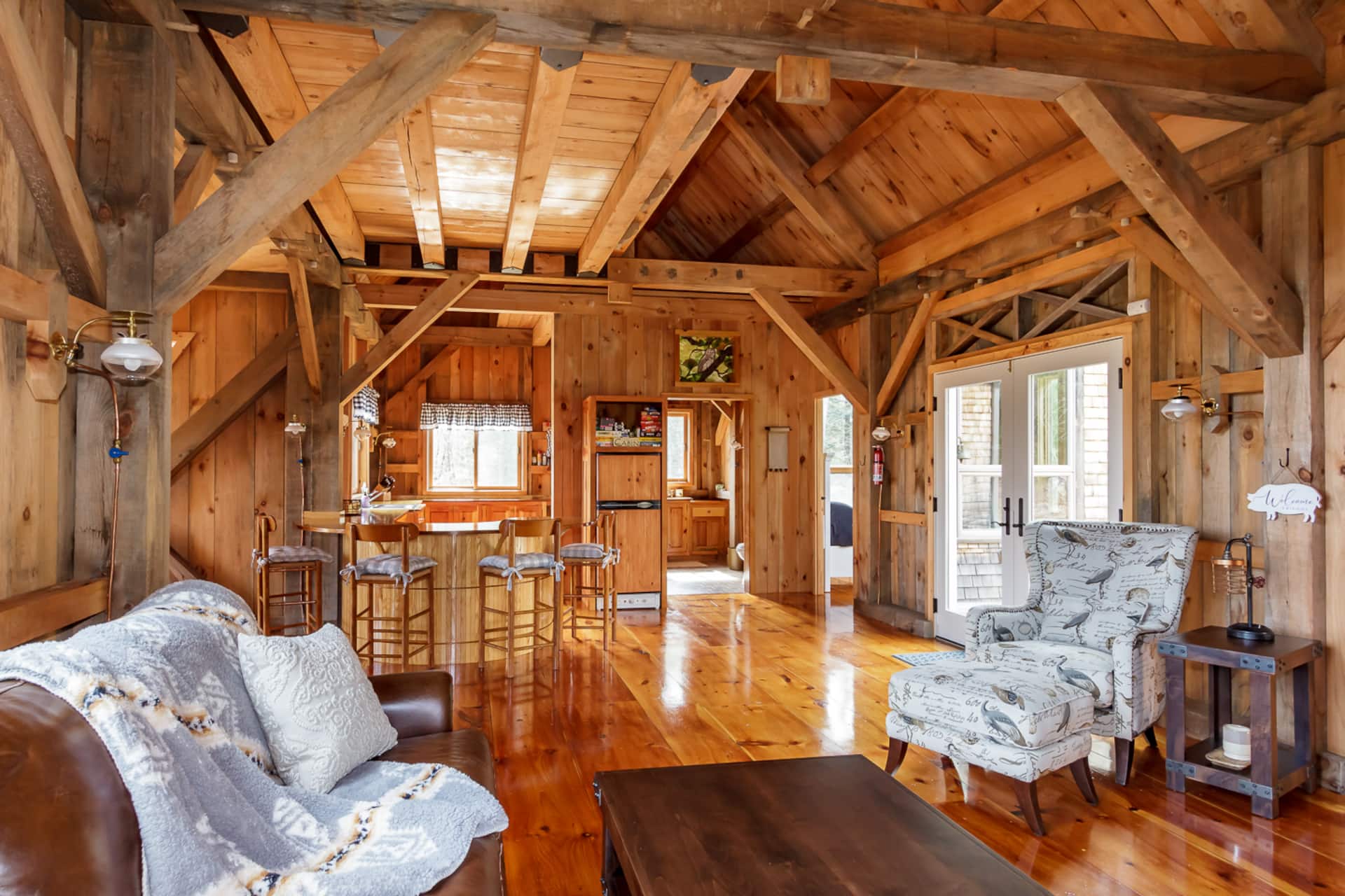 ”Off the grid” cabin/lighthouse in the woods