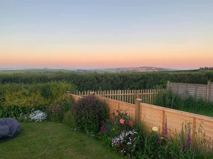 Lovely countryside views near & beaches Houses for Rent in Malborough, England