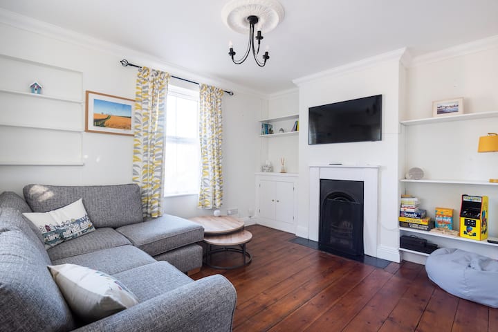 Modern 3 Bedroom Cottage, Emsworth Village - Hampshire