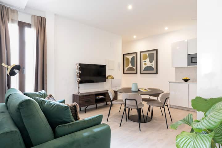 Spacious Fully-equipped Apartment In Madrid Center - Madrid
